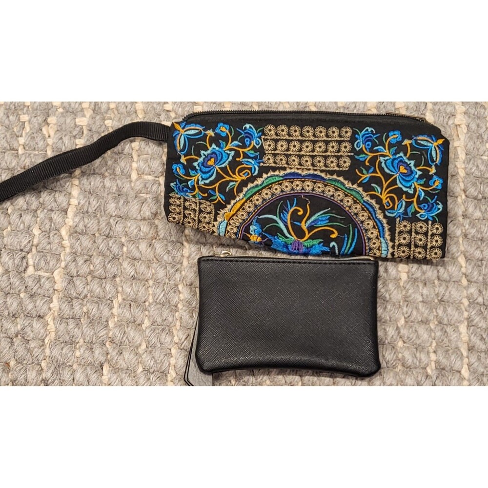 Wristlet - Picture 2 of 2